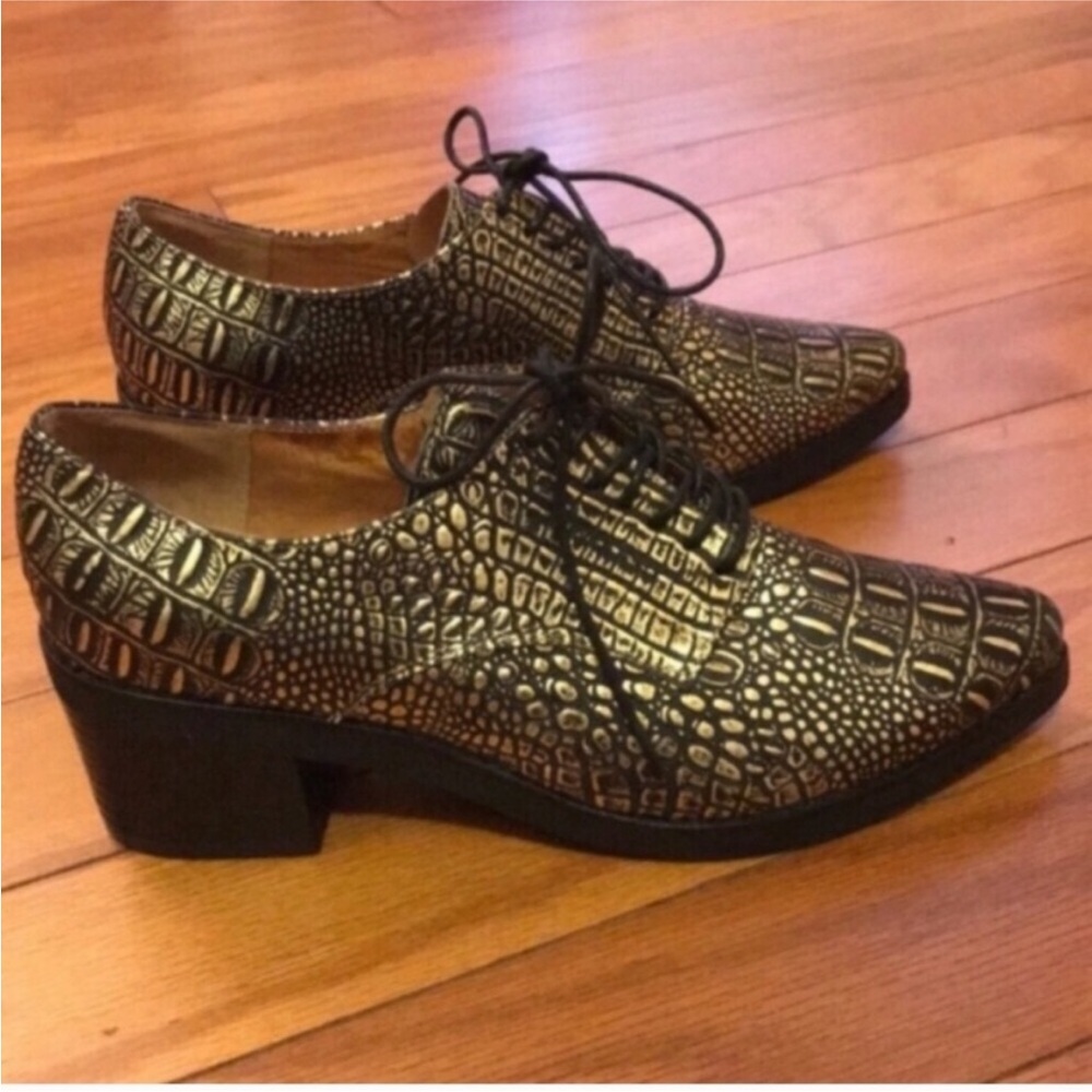 Jeffrey Campbell Gold Crocodile Patterned Lace-Up Shoes 7.5